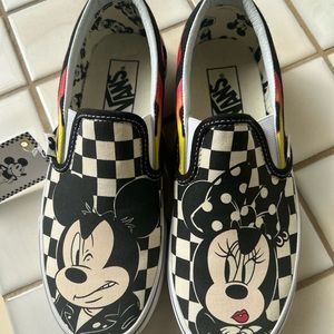 Disney Vans Woman’s 6.5